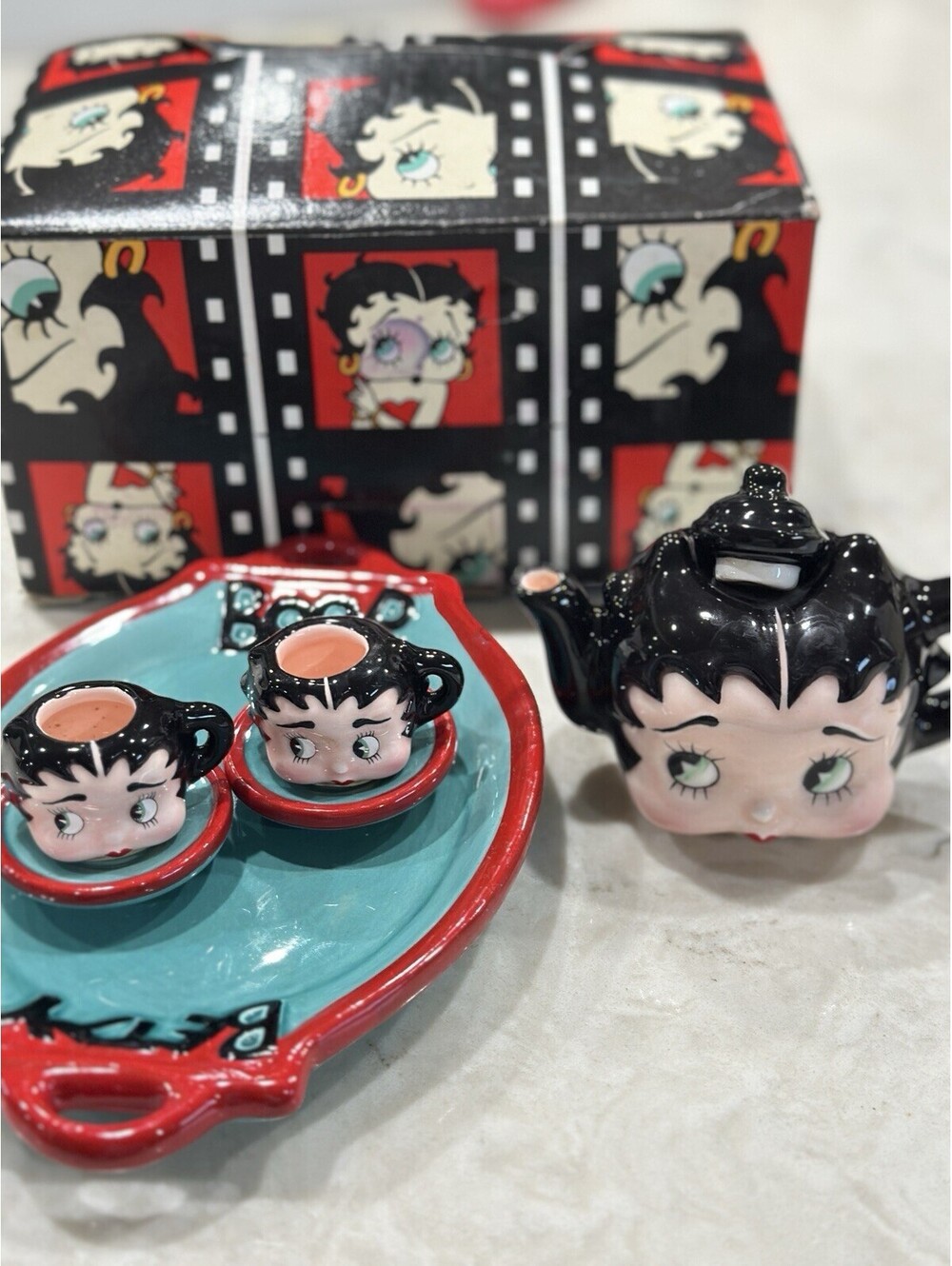 New 1995 Betty Boop Miniature Ceramic Tea Set produced by Vandor Excellent